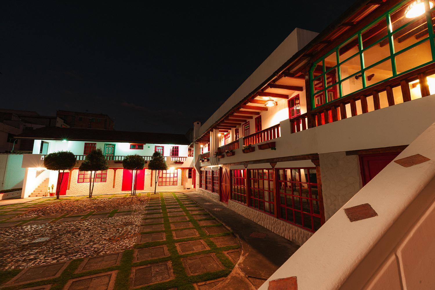 Acoma Hotel Otavalo Exterior photo